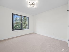 16050 SE 44TH Court, Bellevue WA 98006