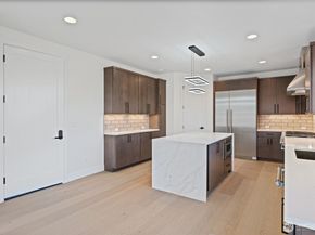 16050 SE 44TH Court, Bellevue WA 98006