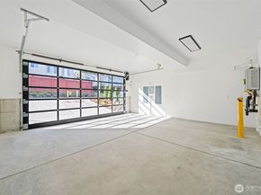 16050 SE 44TH Court, Bellevue WA 98006