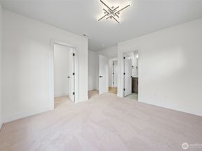 16050 SE 44TH Court, Bellevue WA 98006