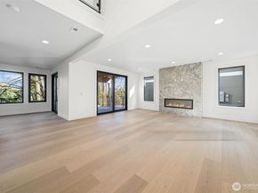 16050 SE 44TH Court, Bellevue WA 98006