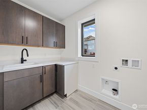 16050 SE 44TH Court, Bellevue WA 98006