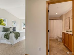 3910 132nd Street SW F, Lynnwood WA 98087