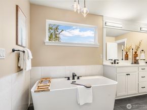 21707 2nd Avenue SE, Bothell WA 98021