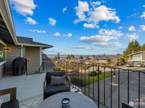 712 Alder Street, Edmonds WA 98020