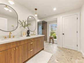 13125 NE 128TH Place, Kirkland WA 98034