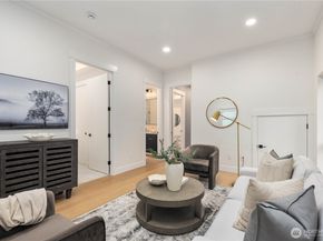 10416 130th Avenue NE, Kirkland WA 98033