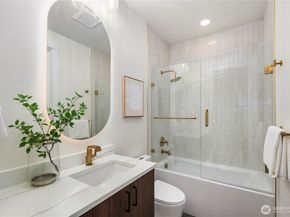 10416 130th Avenue NE, Kirkland WA 98033