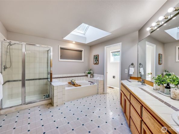 12281 Ridgepoint Circle NW, Silverdale WA 98383