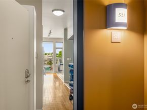 15100 6th Avenue SW 523, Burien WA 98166