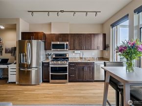 15100 6th Avenue SW 523, Burien WA 98166