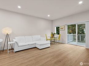 23413 Edmonds Way A2, Edmonds WA 98026