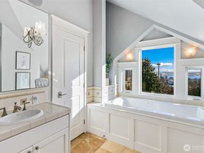 1238 3rd Avenue N, Seattle WA 98109