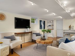 525 W Prospect Street A, Seattle WA 98119