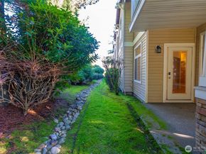 4020 S 222nd Place 101, Kent WA 98032