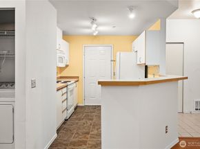 4020 S 222nd Place 101, Kent WA 98032