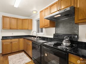 1520 S Bennett Street, Seattle WA 98108