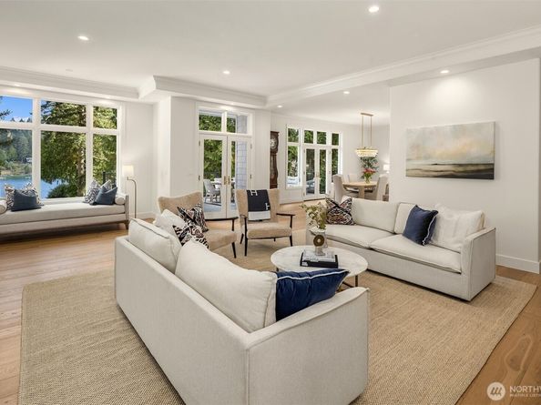 11710 Arrow Point Drive NE, Bainbridge Island WA 98110