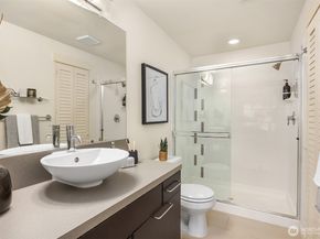 1848 NE Kenyon Court, Issaquah WA 98029