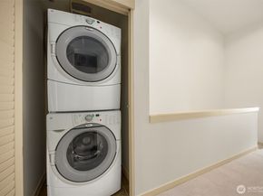 1848 NE Kenyon Court, Issaquah WA 98029