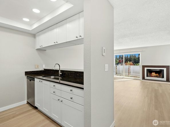 8812 20th Avenue NE A302, Seattle WA 98115
