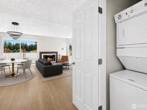 8812 20th Avenue NE A302, Seattle WA 98115