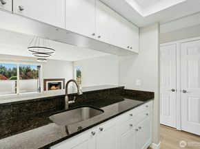 8812 20th Avenue NE A302, Seattle WA 98115