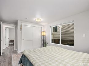 1729 18th Avenue 201, Seattle WA 98122