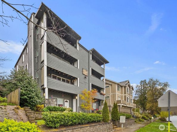 1729 18th Avenue 201, Seattle WA 98122