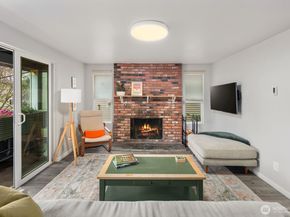 1729 18th Avenue 201, Seattle WA 98122