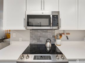 1729 18th Avenue 201, Seattle WA 98122