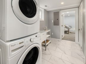 8205 18th Avenue NE, Seattle WA 98115