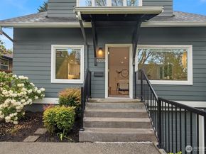 8205 18th Avenue NE, Seattle WA 98115
