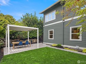 8205 18th Avenue NE, Seattle WA 98115