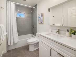 8205 18th Avenue NE, Seattle WA 98115