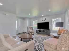 1430 SW 352nd Ct, Federal Way WA 98023