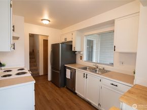 103 96th Avenue SE A, Lake Stevens WA 98258