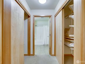 827 Hiawatha Place S 308, Seattle WA 98144