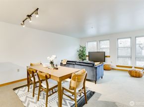 827 Hiawatha Place S 308, Seattle WA 98144