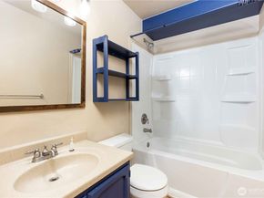 525 Lebo Boulevard B1, Bremerton WA 98310