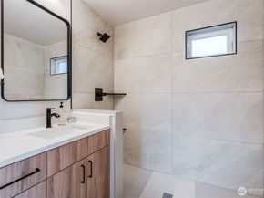 12531 25th Avenue NE Unit C, Seattle WA 98125