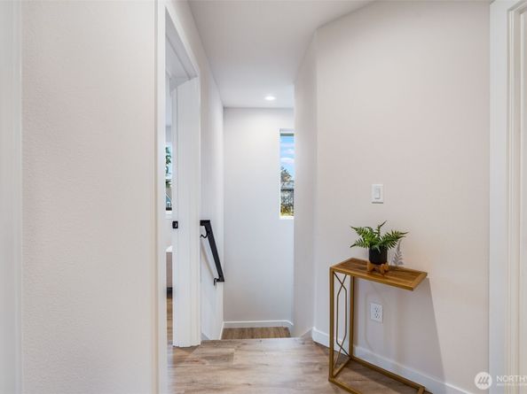 12531 25th Avenue NE Unit C, Seattle WA 98125