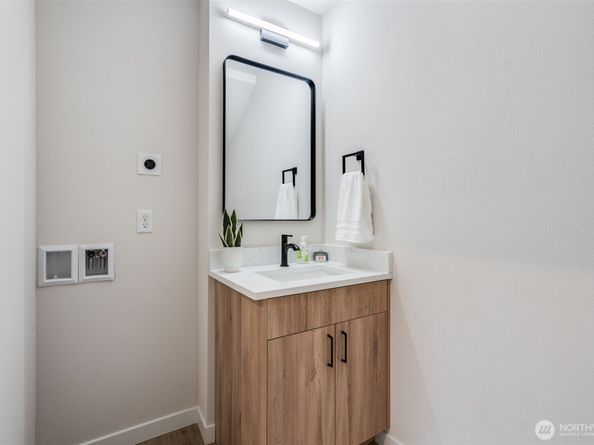 12531 25th Avenue NE Unit C, Seattle WA 98125