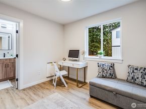 12531 25th Avenue NE Unit C, Seattle WA 98125