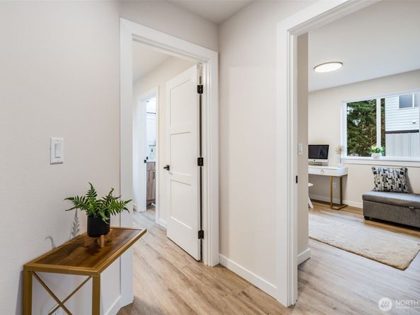 12531 25th Avenue NE Unit C, Seattle WA 98125