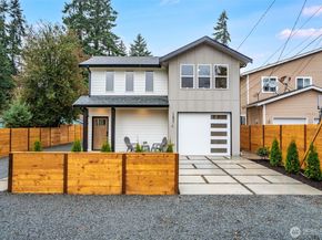 12531 25th Avenue NE Unit C, Seattle WA 98125