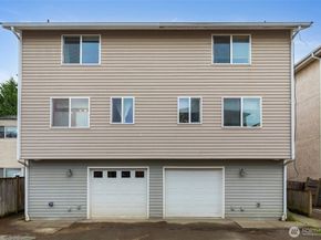 12049 32nd Avenue NE C, Seattle WA 98125