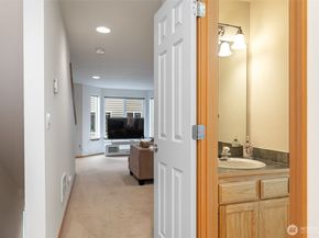 12049 32nd Avenue NE C, Seattle WA 98125