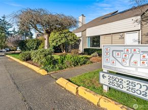 2520 S 317th Street 103, Federal Way WA 98003