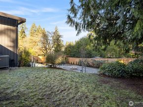 1424 150th Avenue SE, Bellevue WA 98007